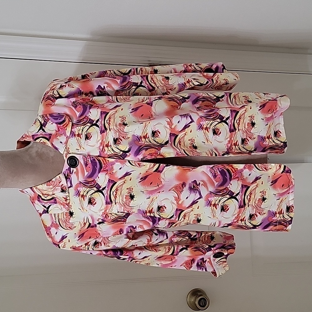 eShe Size XL Watercolor Floral Pattern Single High Button Blazer